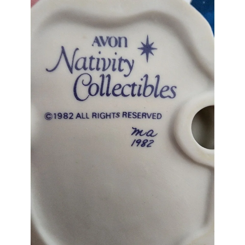 1982 Avon Nativity Collectibles The Magi Melchior‎ Porcelain Figurine